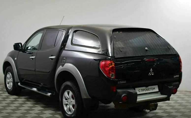 Mitsubishi l200 iv