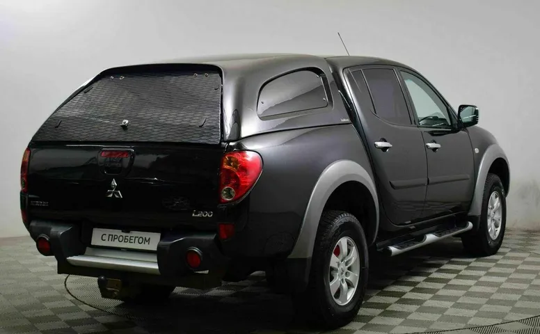 Mitsubishi l200 iv