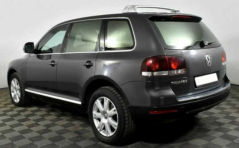 Volkswagen Touareg I Рестайлинг