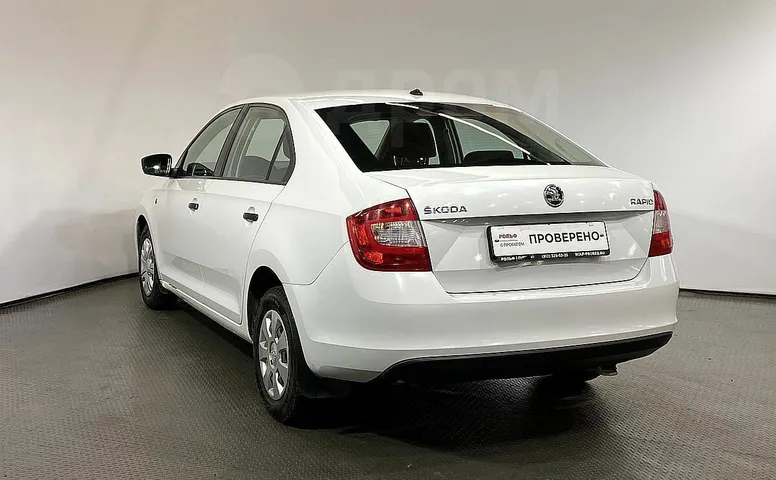 Skoda Rapid, 1 поколение