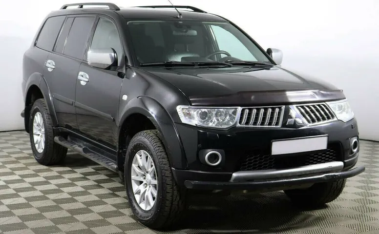 Mitsubishi Pajero Sport II