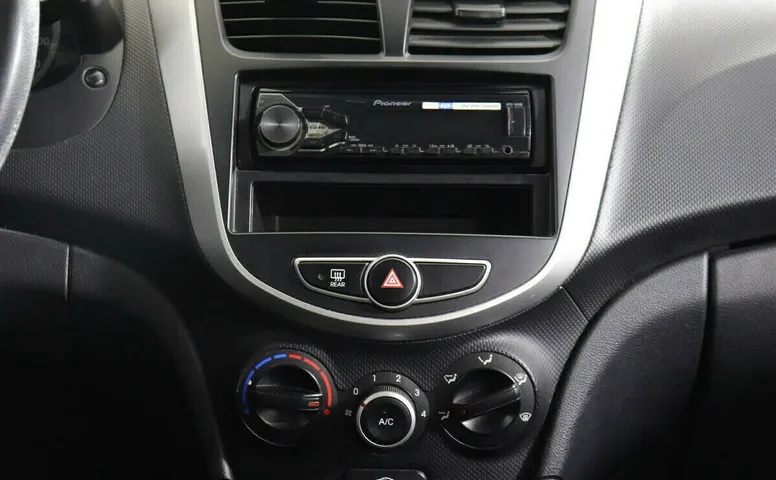 Hyundai Solaris I