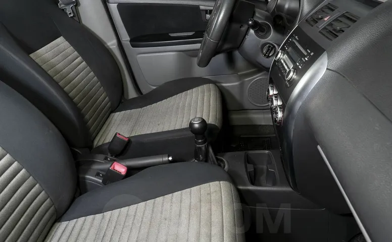 Suzuki SX4, 1 поколение
