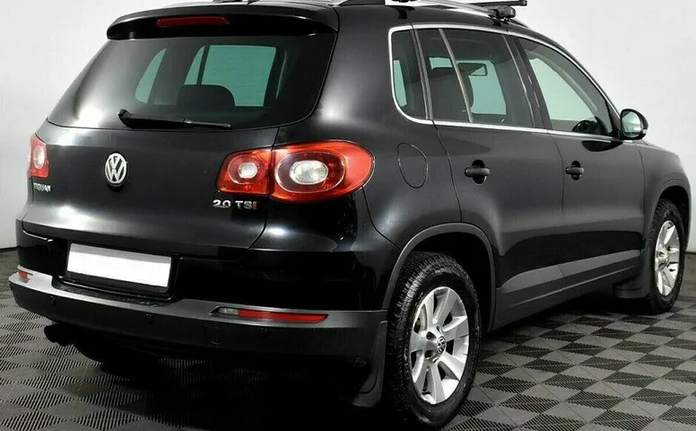 Volkswagen Tiguan 2.0 Автомат