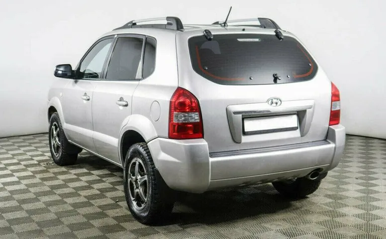 Hyundai Tucson 2.0 Автомат