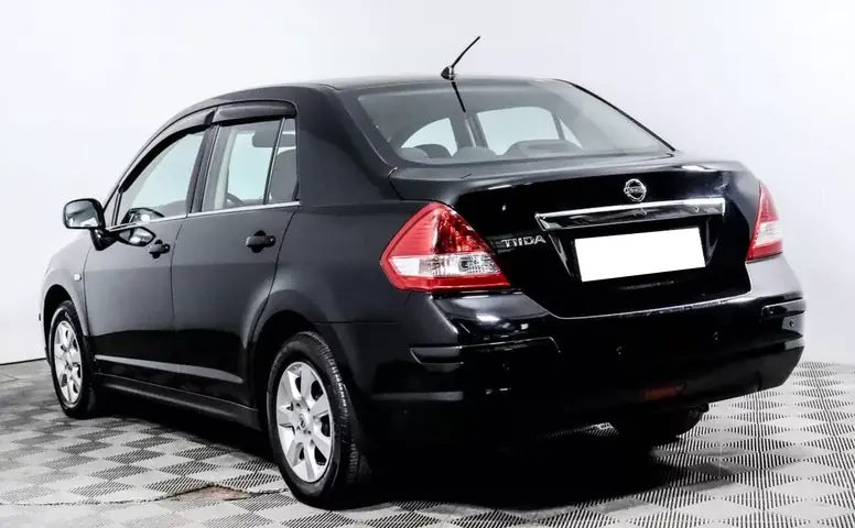 Nissan Tiida