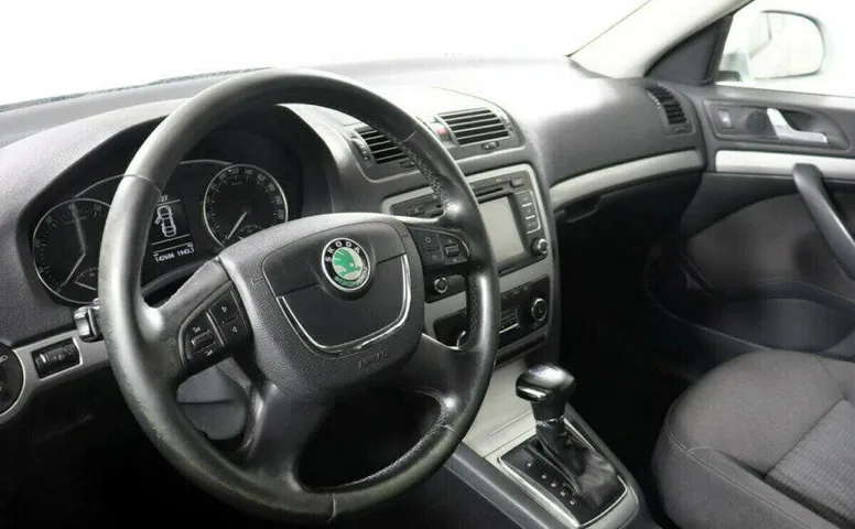 Skoda Octavia 1.8 Робот
