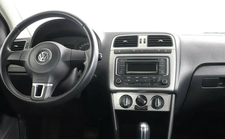 Volkswagen Polo V