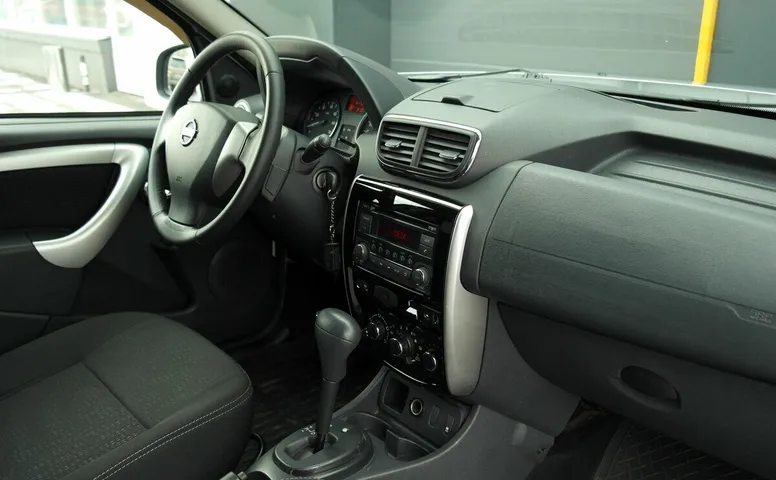Nissan Terrano III (D10)