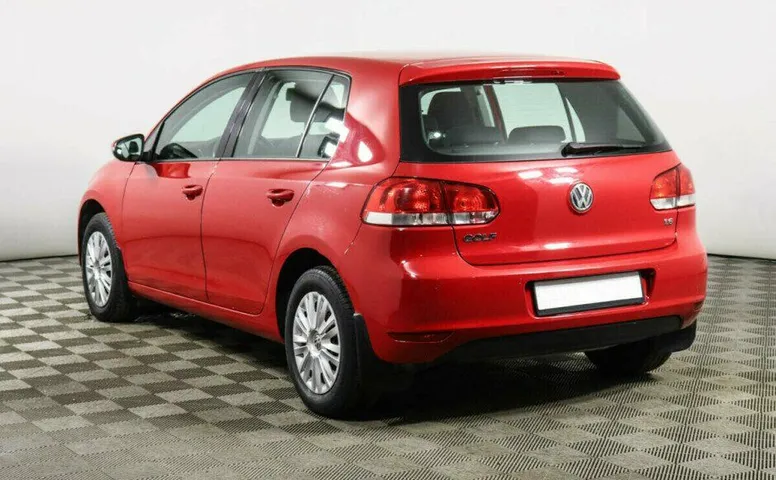 Volkswagen Golf 1.6 Робот