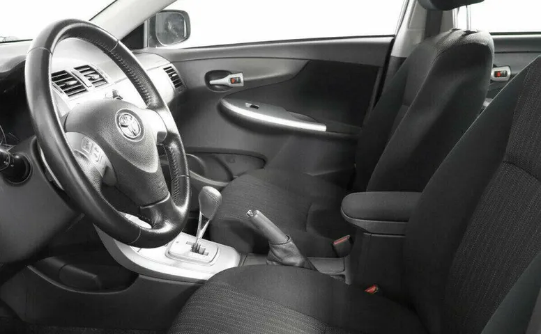 Toyota Corolla 1.6 Робот