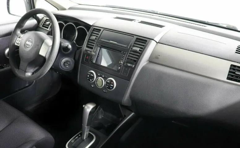 Nissan Tiida 1.6 Автомат
