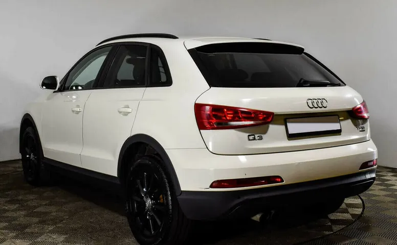 Audi Q3 I (8U)