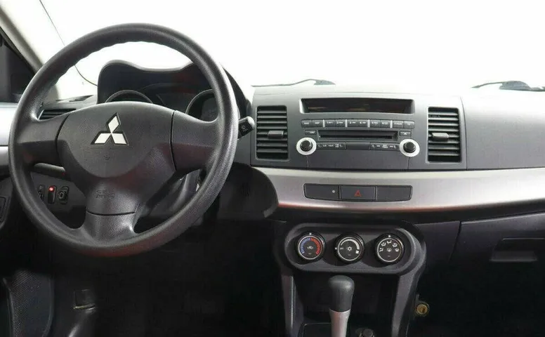 Mitsubishi Lancer 1.5 Автомат
