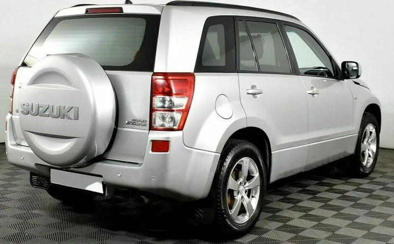 Suzuki Grand Vitara 2.0 Автомат