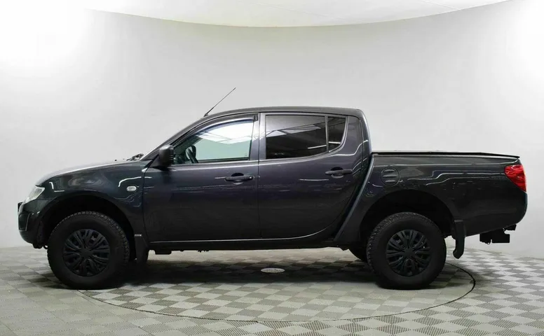 Mitsubishi l200 iv
