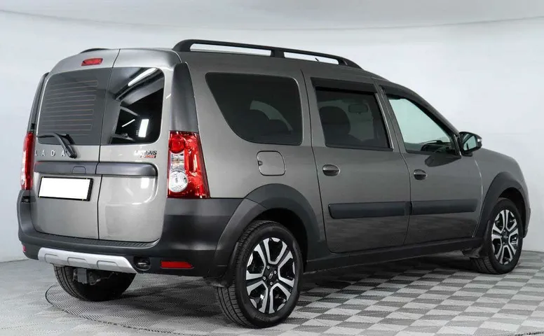 Lada (ваз) largus cross мкпп 2021 с пробегом 17 470 км