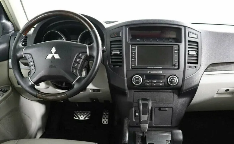 Mitsubishi Pajero 3.2 Автомат
