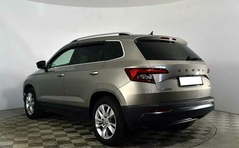 Skoda karoq мкпп 2021 с пробегом 18 310 км