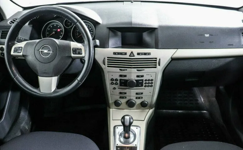 Opel Astra 1.6 Робот