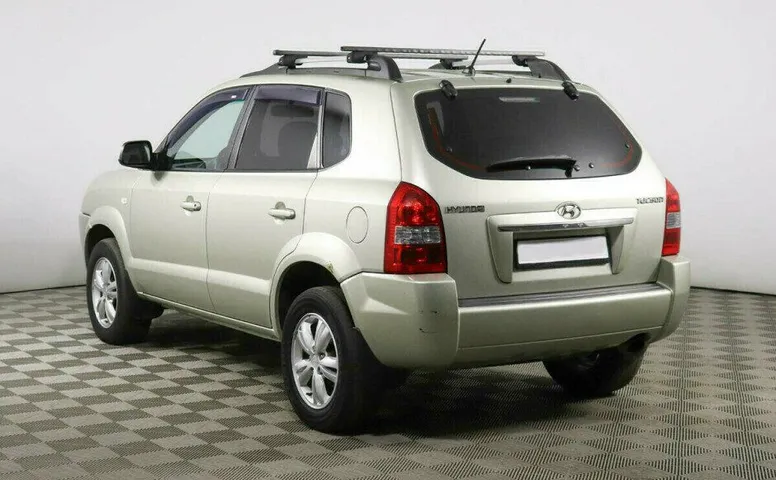 Hyundai Tucson 2.0 Автомат