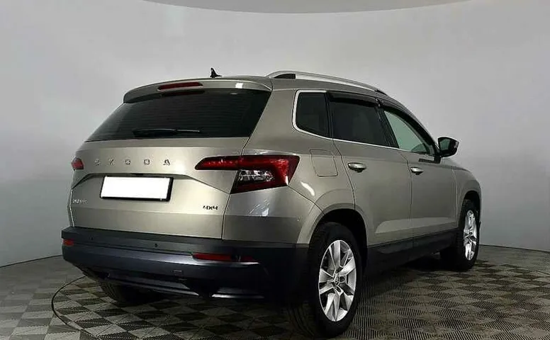 Skoda karoq мкпп 2021 с пробегом 18 310 км
