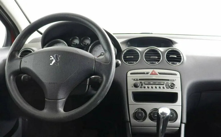 Peugeot 308 1.6 Автомат