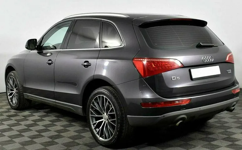 Audi Q5 2.0 Робот