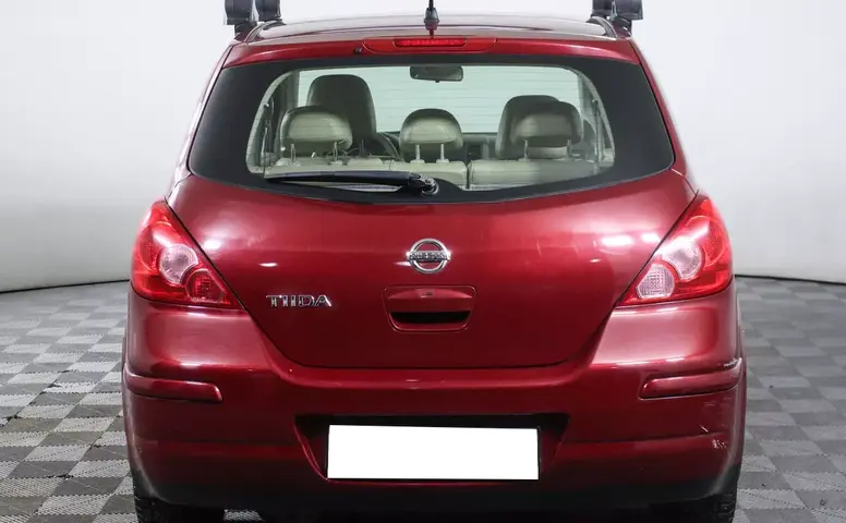 Nissan Tiida