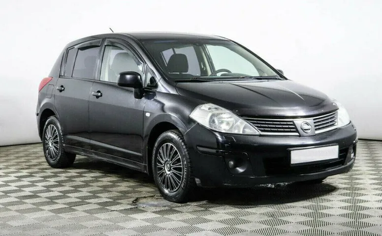 Nissan Tiida 1.6 Автомат