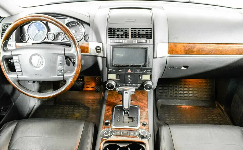 Volkswagen Touareg I Рестайлинг