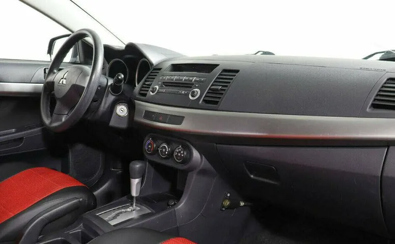 Mitsubishi Lancer 1.5 Автомат