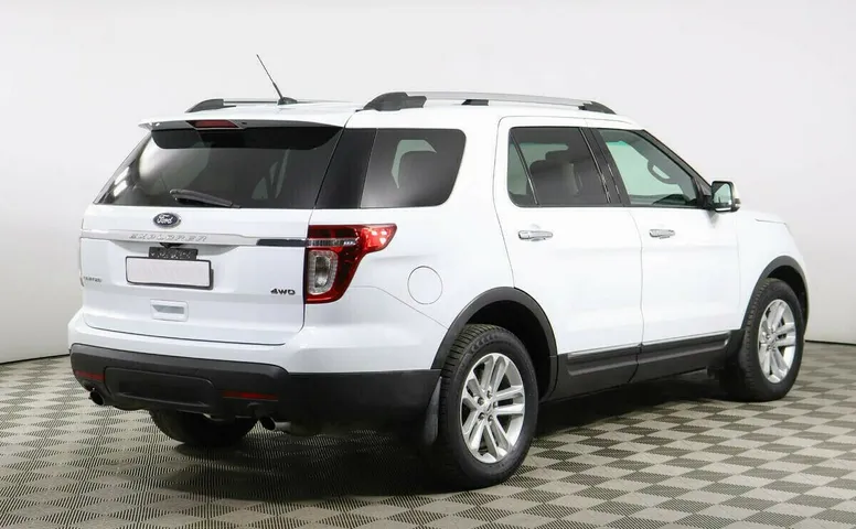 Ford Explorer V