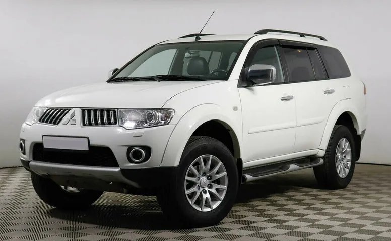 Mitsubishi Pajero Sport II