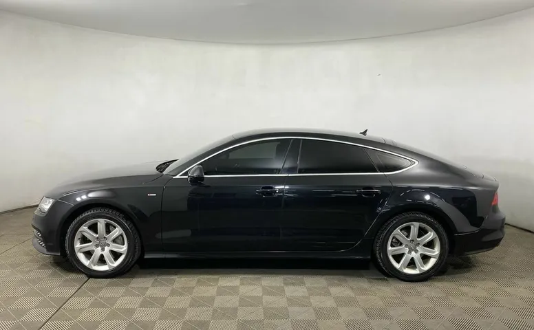 Audi A7, 1 поколение