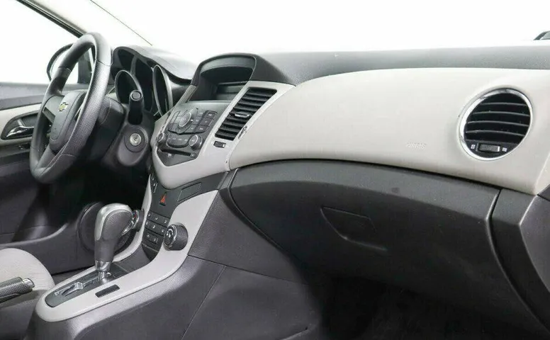 Chevrolet Cruze 1.6 Автомат