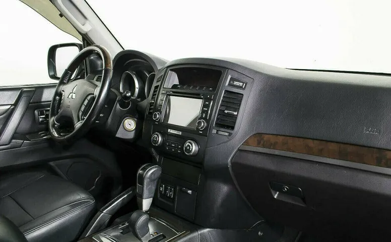 Mitsubishi Pajero 3.2 Автомат
