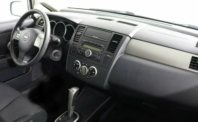 Nissan Tiida 1.6 Автомат