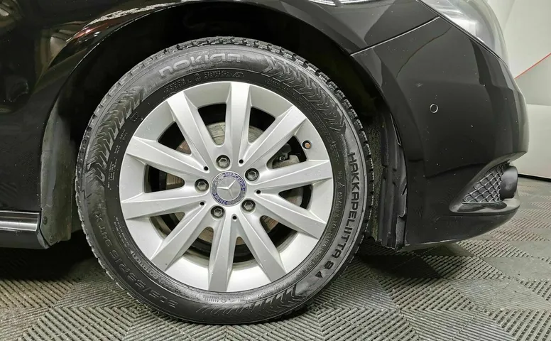 Mercedes-Benz B-Класс B 180 7G-DCT (122 л.с.) Черный