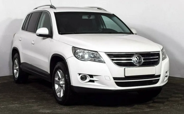 Volkswagen Tiguan 2.0 Автомат