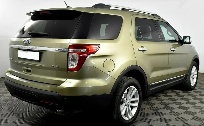 Ford Explorer V