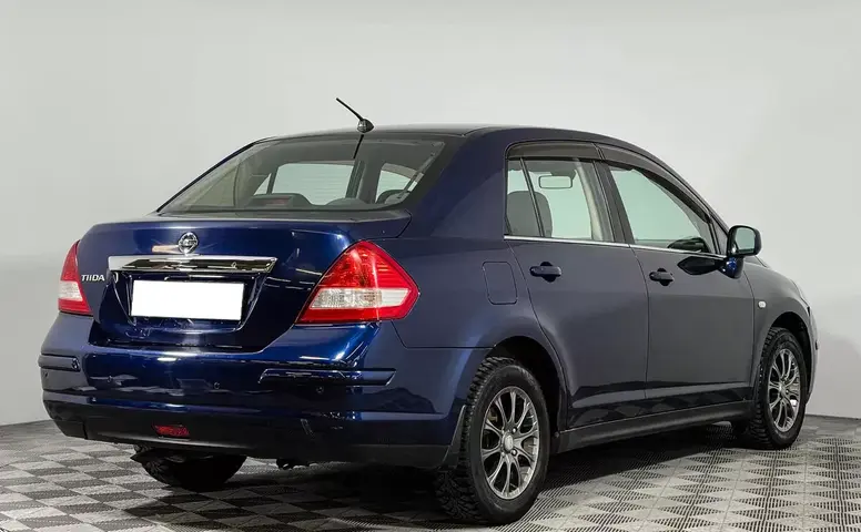 Nissan Tiida