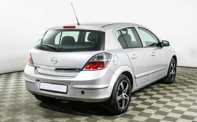 Opel Astra 1.6 Робот