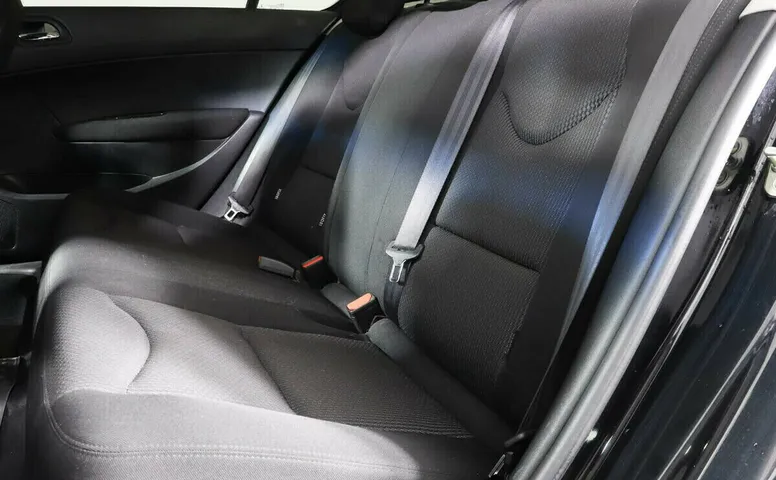Peugeot 408 I