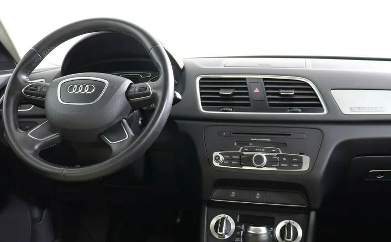 Audi Q3 I (8U)