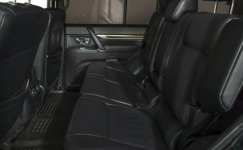 Mitsubishi Pajero IV