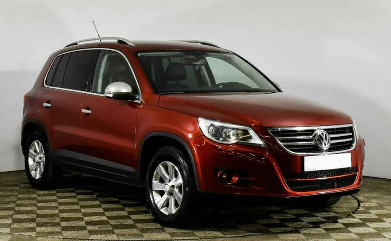Volkswagen Tiguan 2.0 Автомат